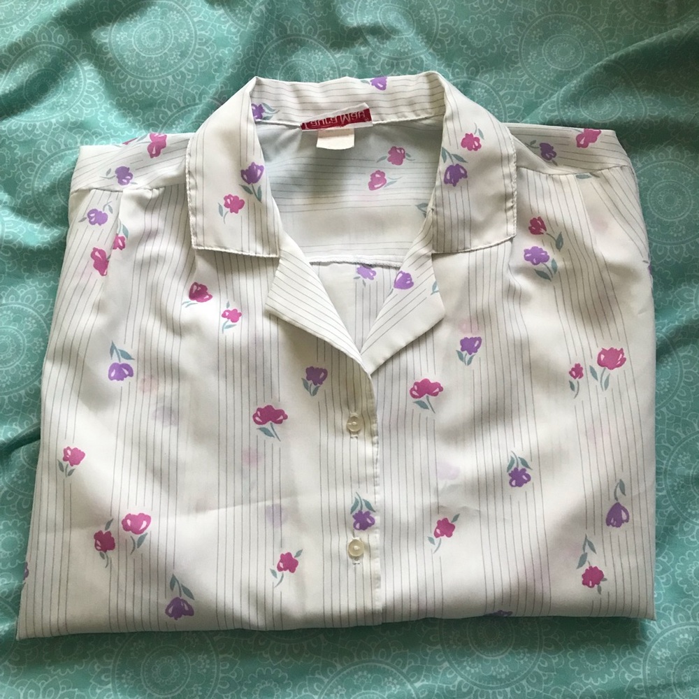 Vintage Laura Mae White Floral Button-Down Blouse